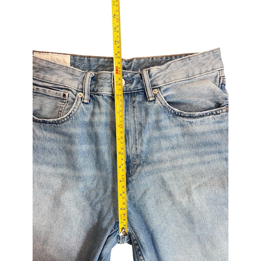 H&M Loose Fit Light Wash Baggy Denim Jeans Men's 31x32 Relaxed Straight Leg - Picture 6 of 9